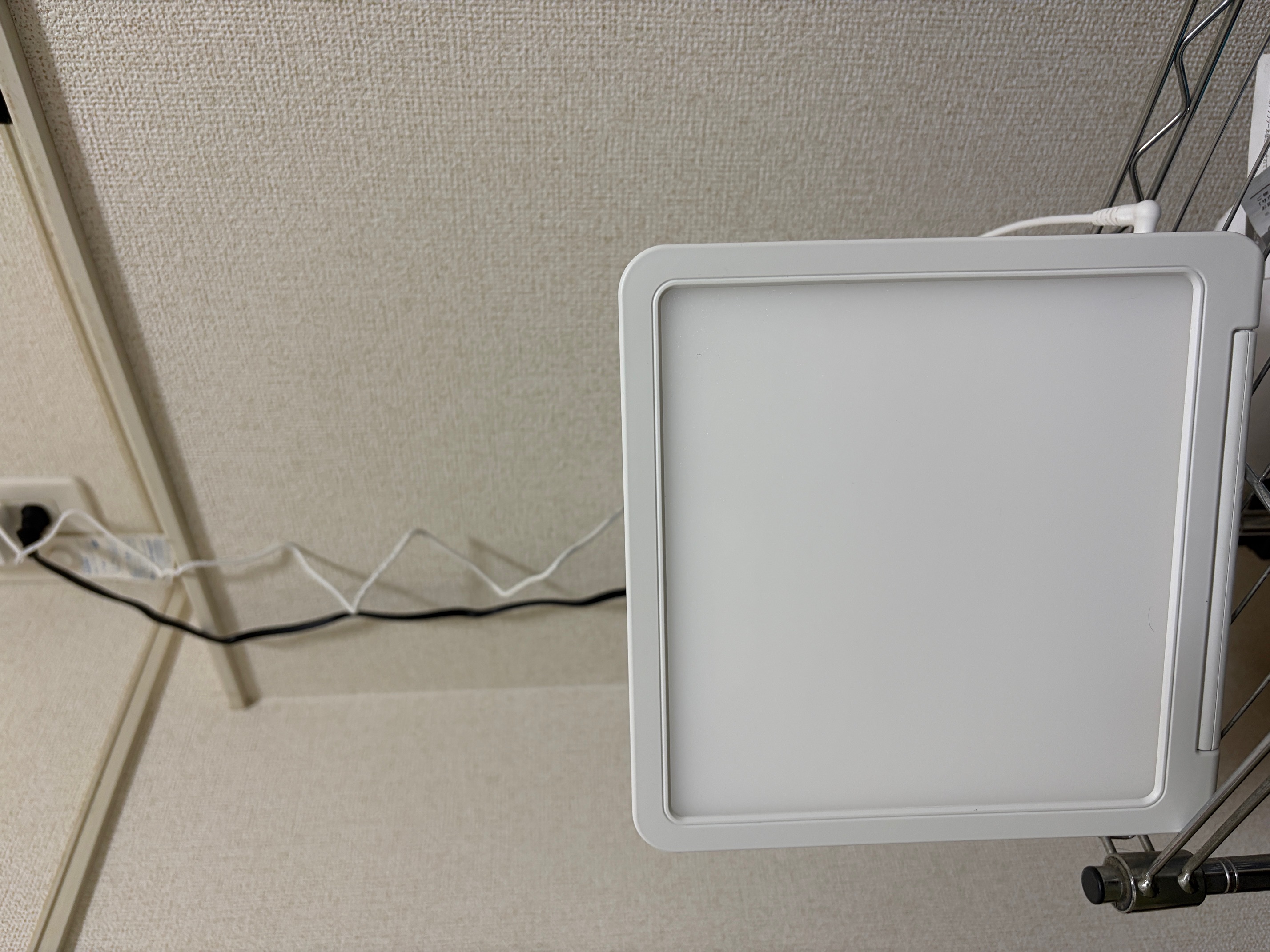 トトノエライトプレーンはコード式のため常にコンセントに差す必要がある。